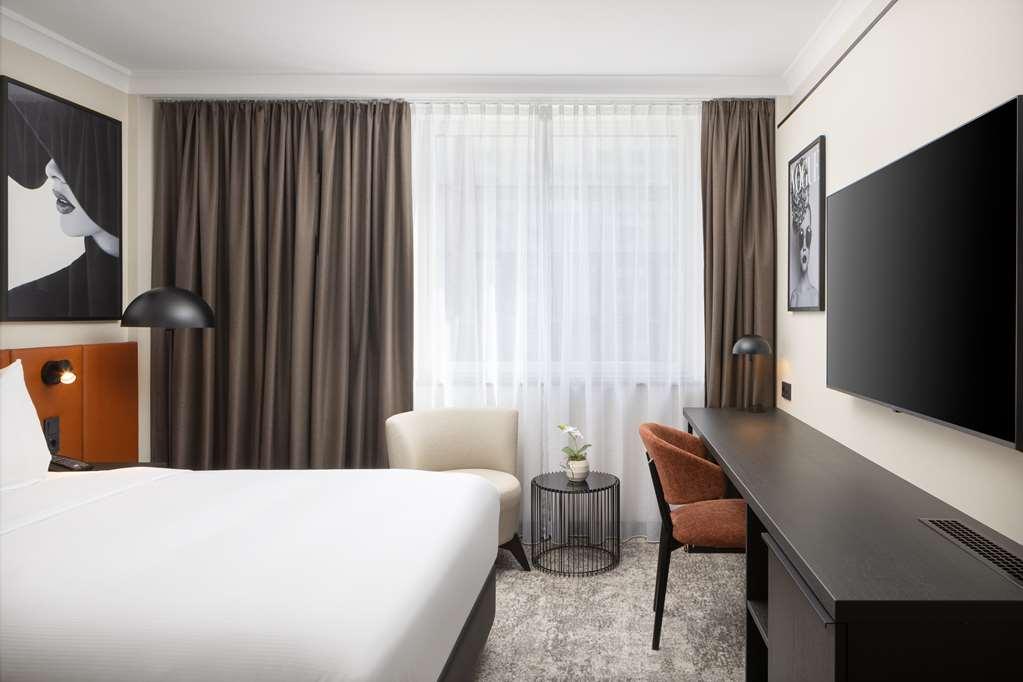 Hilton Duesseldorf Hotel Room photo A room at the hotel