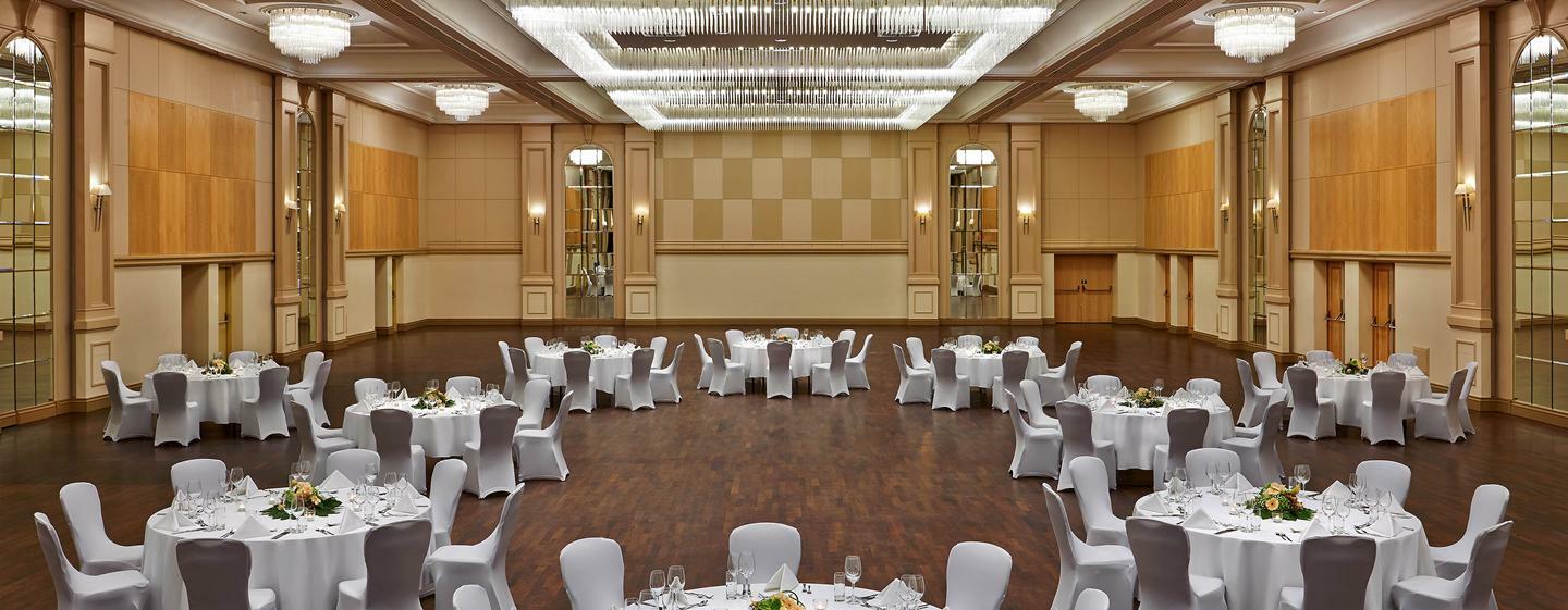 Hilton Duesseldorf Hotel Exterior photo The ballroom